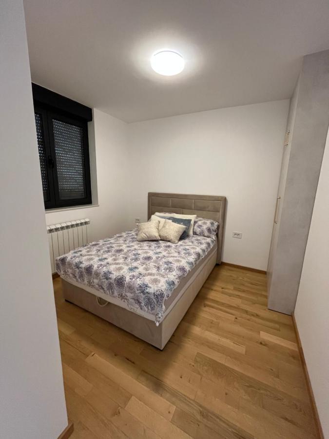 Plava Zvezda Centar Free Garage Apartment Novi Sad Luaran gambar